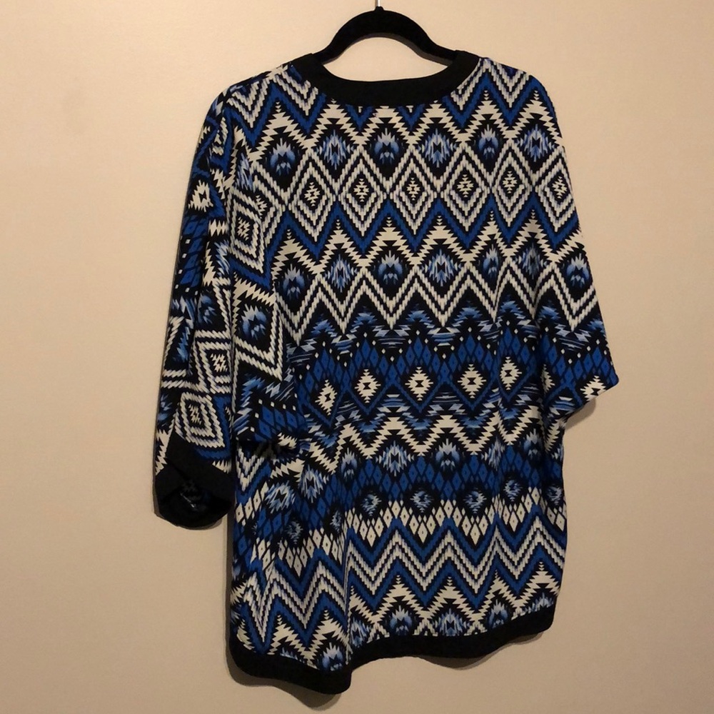 Blue patterned kimono - Picture 2 of 4